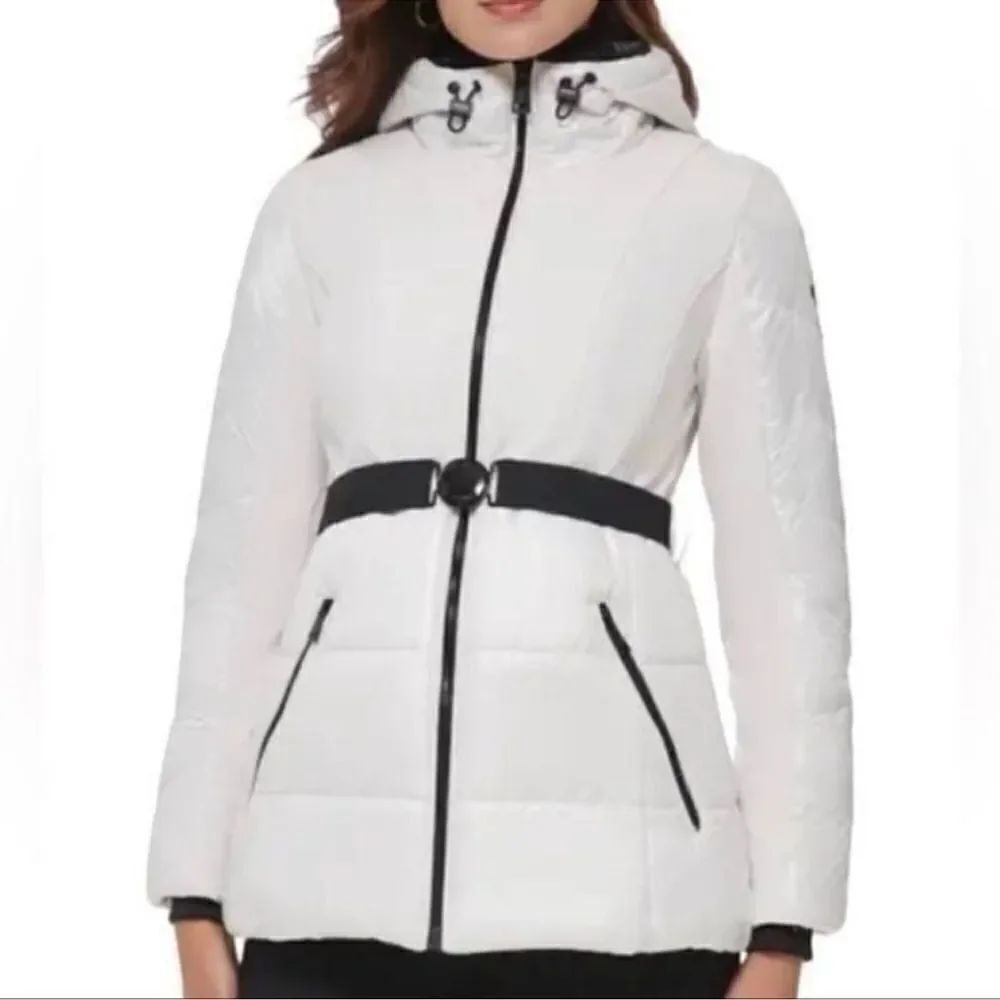 Guess White Lightweight Puffer Belted
Jacket(Size Small)